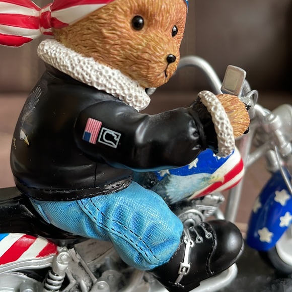 Motorcycle Bear - Picture 6 of 6